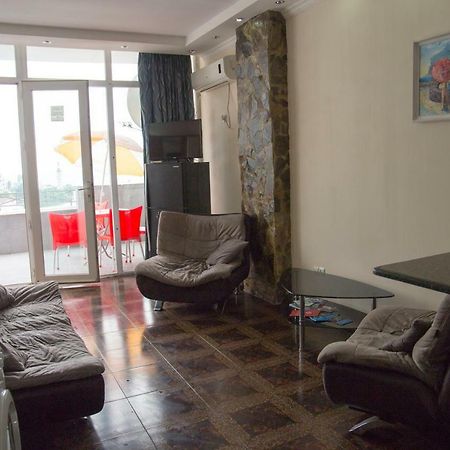 Apartment Miracle Batumi Exterior foto
