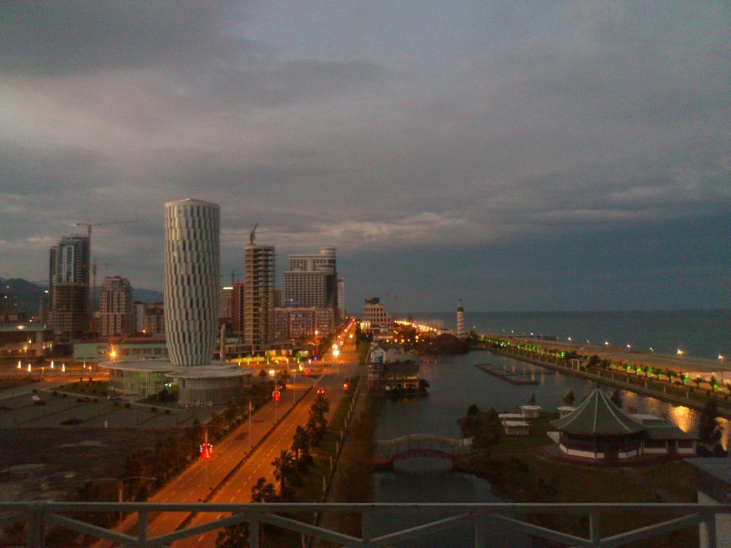 Apartment Miracle Batumi Exterior foto
