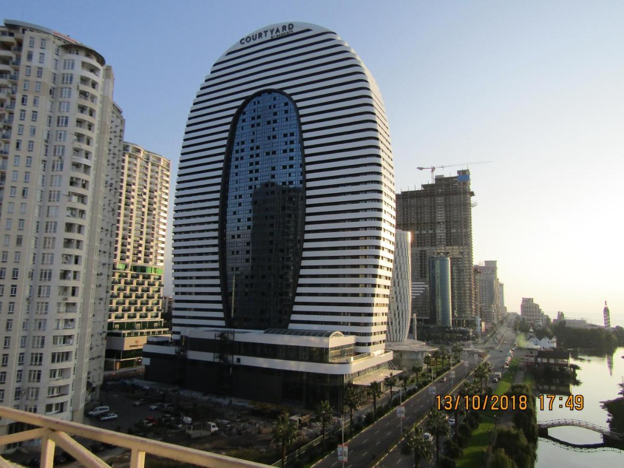 Apartment Miracle Batumi Exterior foto