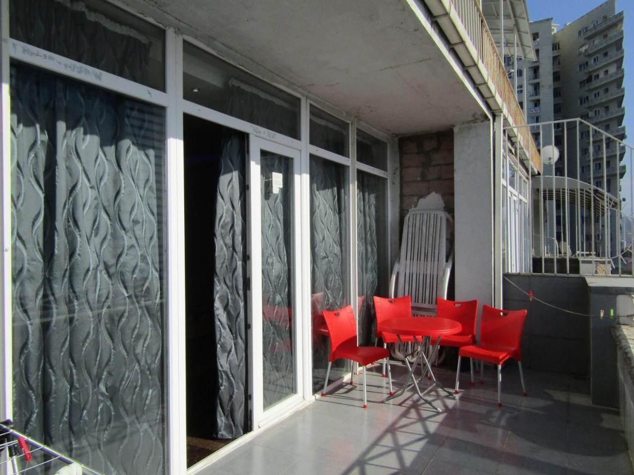 Apartment Miracle Batumi Exterior foto