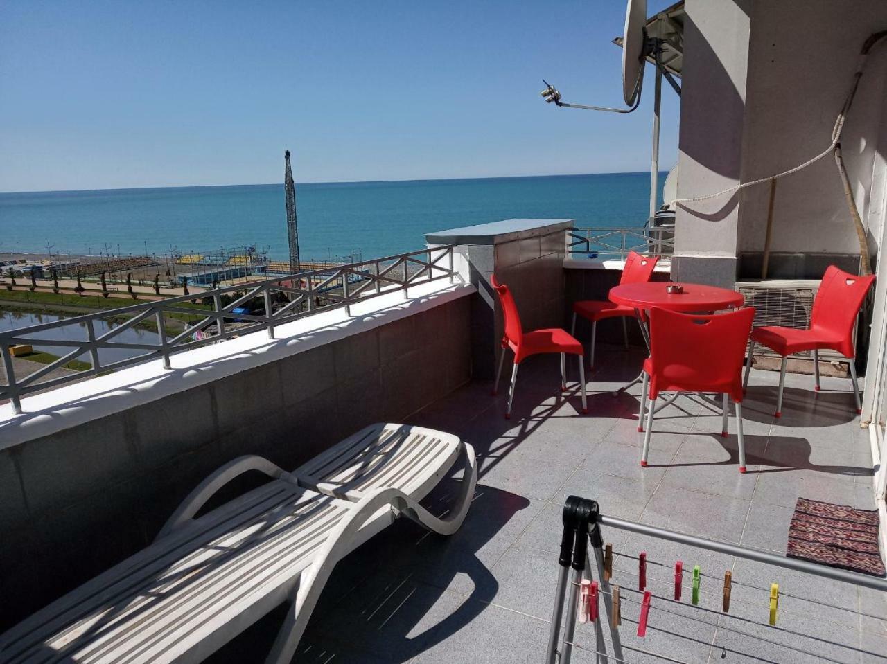 Apartment Miracle Batumi Exterior foto